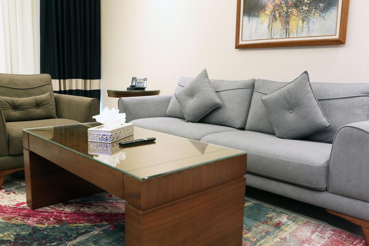 Weekend Hotel Sari Yidda Exterior foto