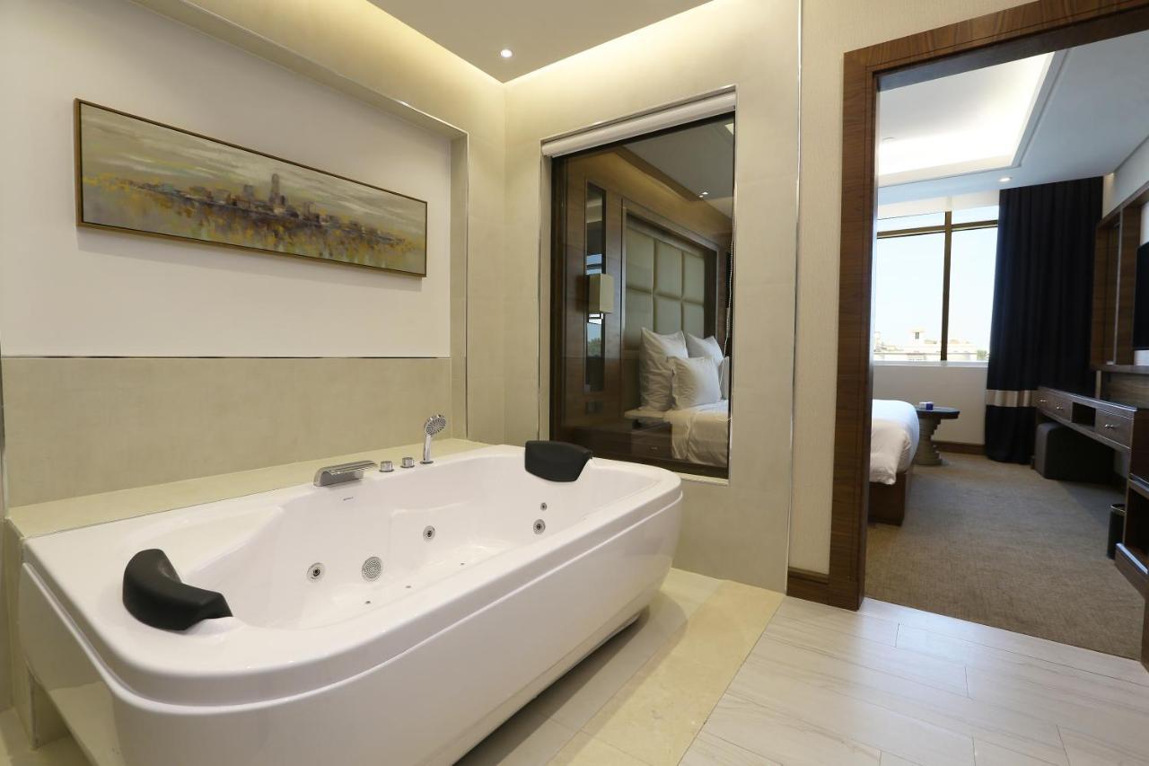 Weekend Hotel Sari Yidda Exterior foto
