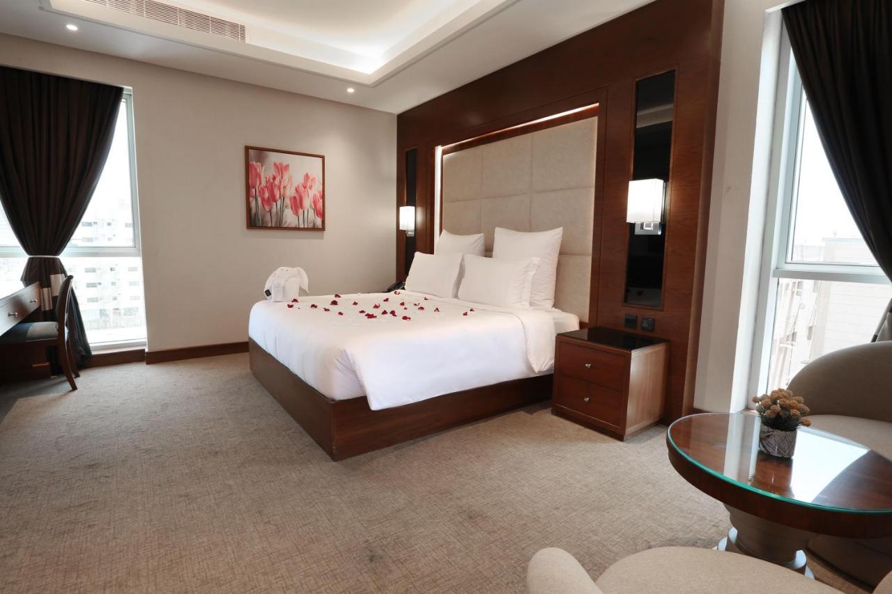 Weekend Hotel Sari Yidda Exterior foto